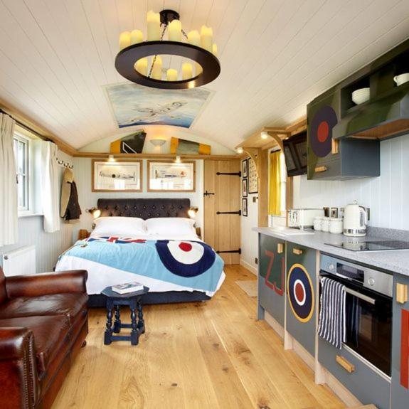 Hornington Manor Luxury Shepherd Huts Holiday home
