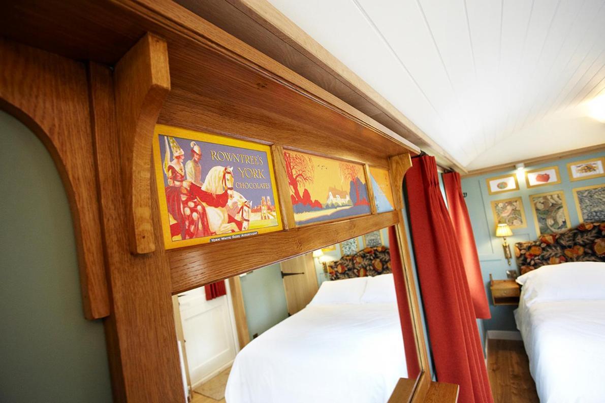 Hornington Manor Luxury Shepherd Huts Holiday home