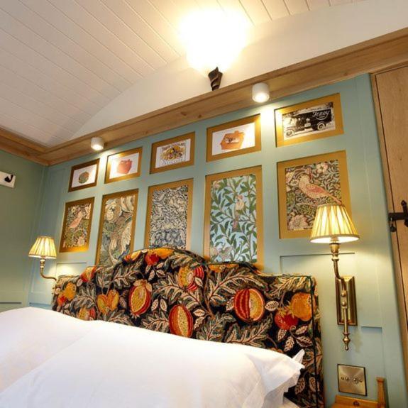 Hornington Manor Luxury Shepherd Huts Holiday home