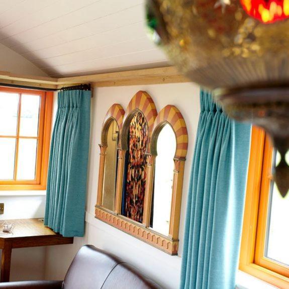 Hornington Manor Luxury Shepherd Huts Holiday home