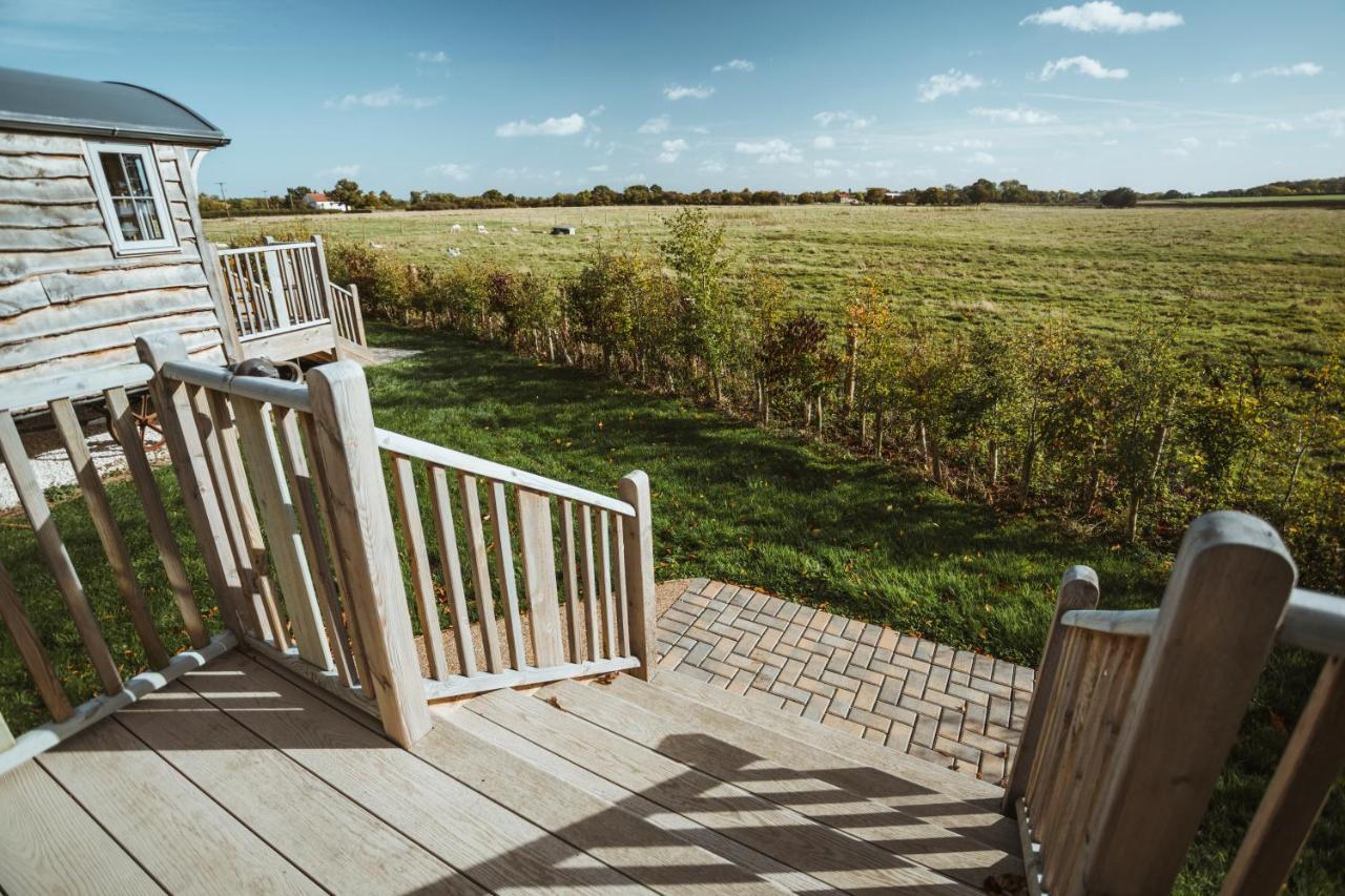 Hornington Manor Luxury Shepherd Huts Holiday home *